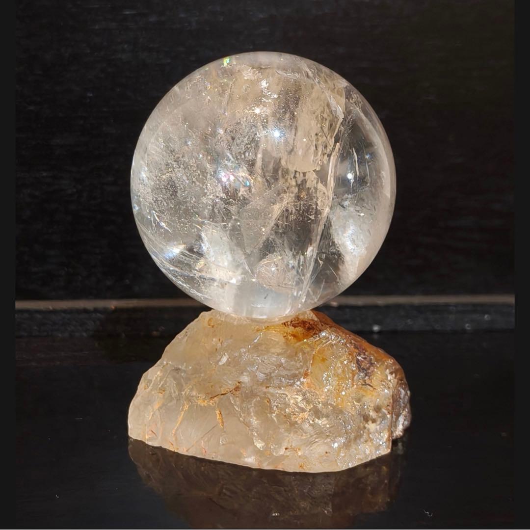 貫入、内包あり幻の水晶山梨県乙女水晶丸玉41mm