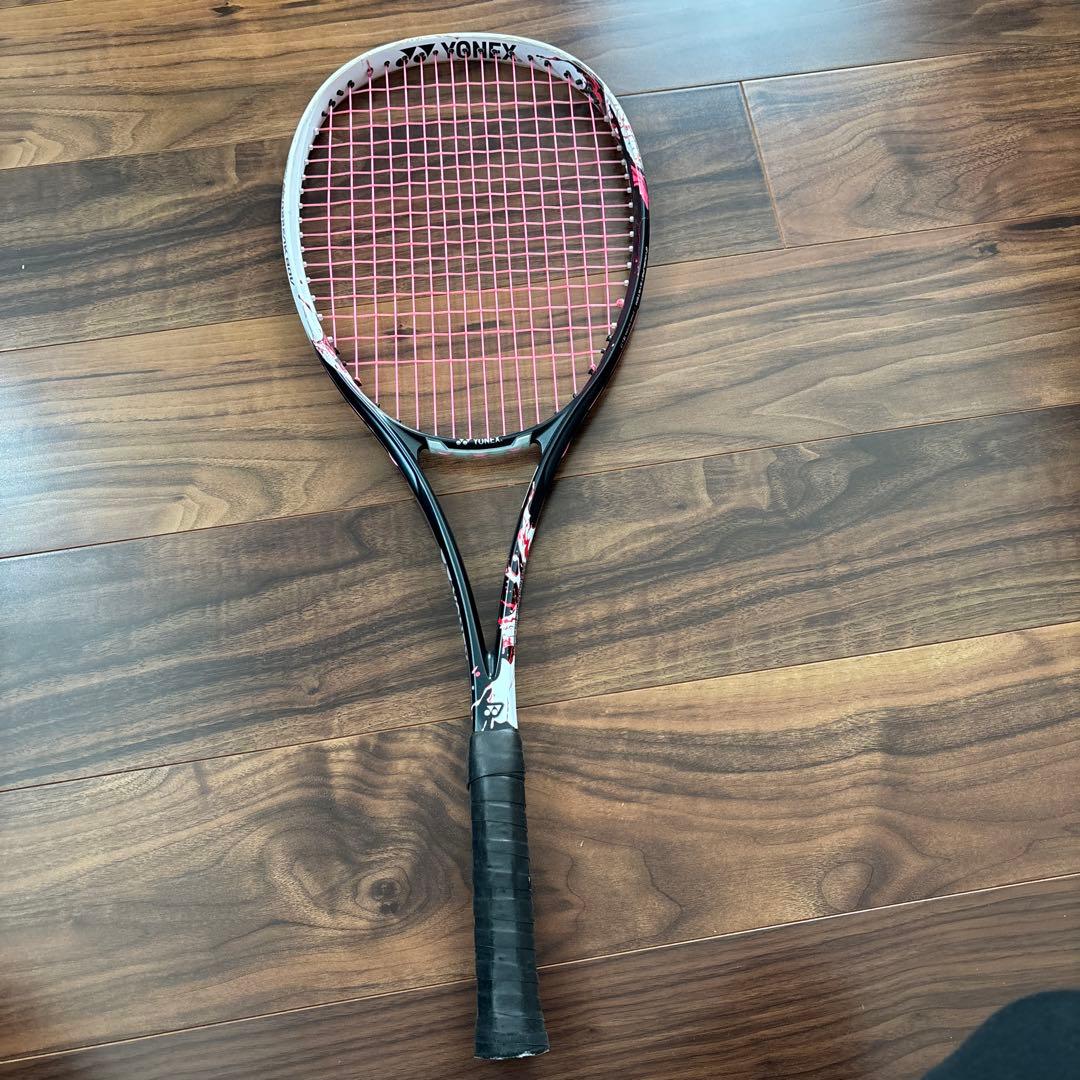 yonex テニスラケット ジオブレイク8v 前衛　　ガットおまけ付き⭐︎