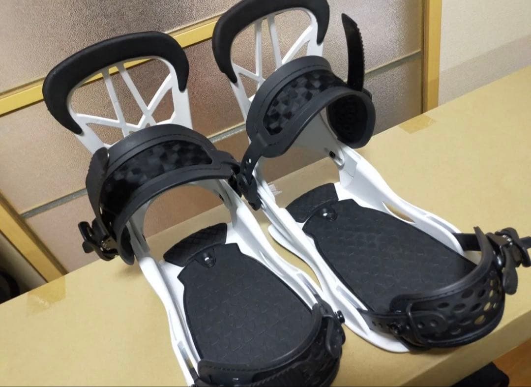 UNION スノーボード ビンディング ホワイトお値下げ