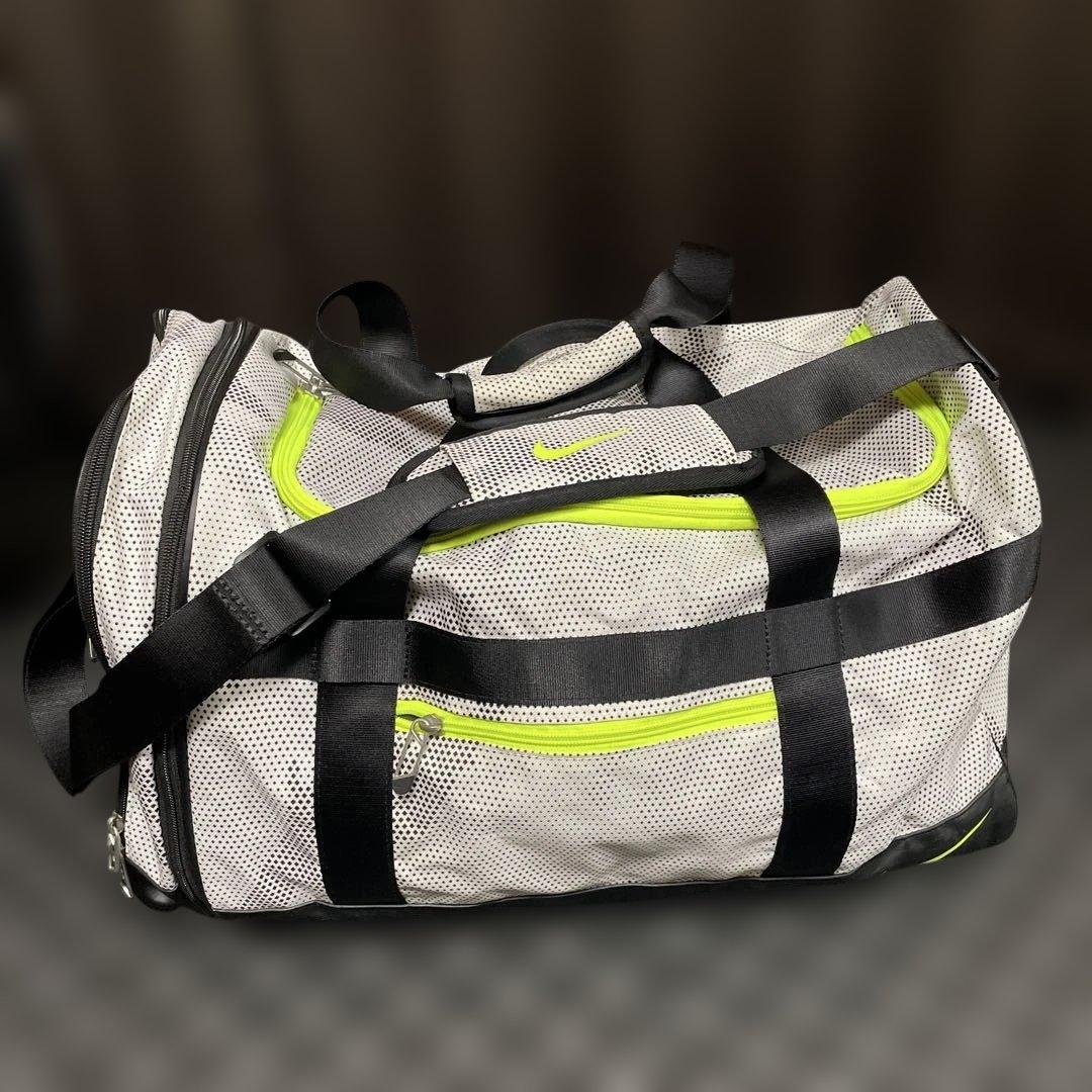 ナイキ6点セットキャディバッグボストンバッグ新品アイアンカバー新品ネームタグ付き