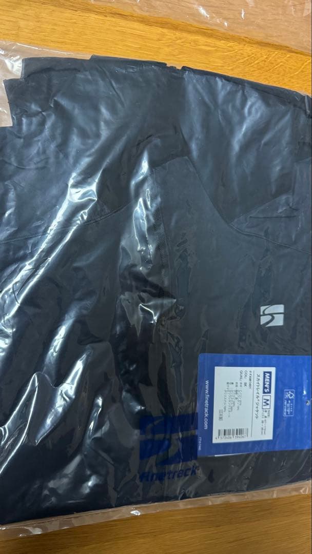 【新品未開封】finetrack スカイトレイルジャケット　メンズM