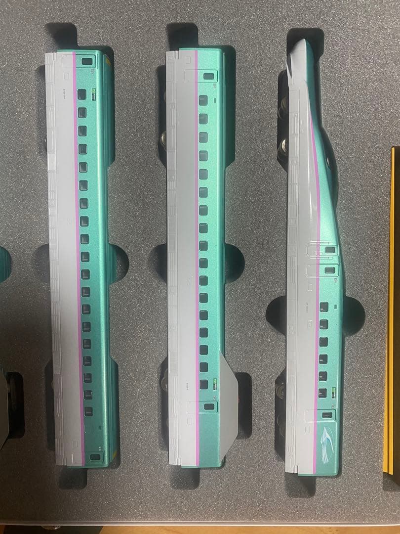 全車純正室内灯付き！　KATO E5系新幹線 はやぶさ 10両セット