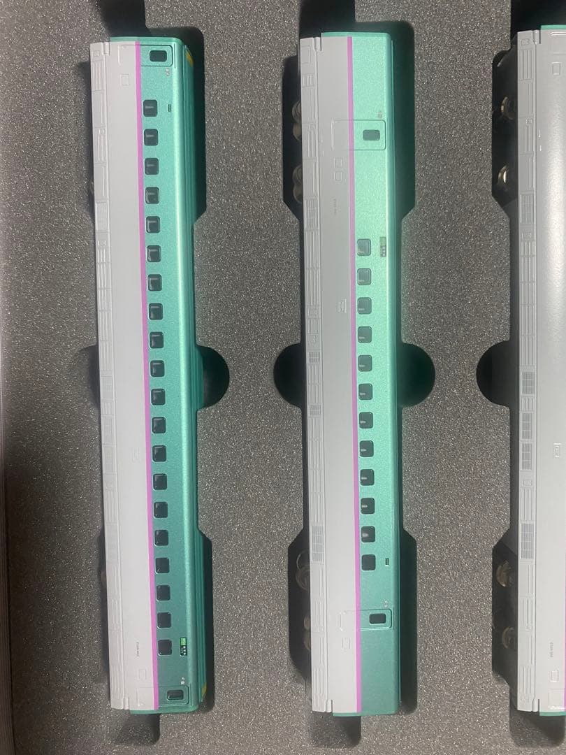 全車純正室内灯付き！　KATO E5系新幹線 はやぶさ 10両セット