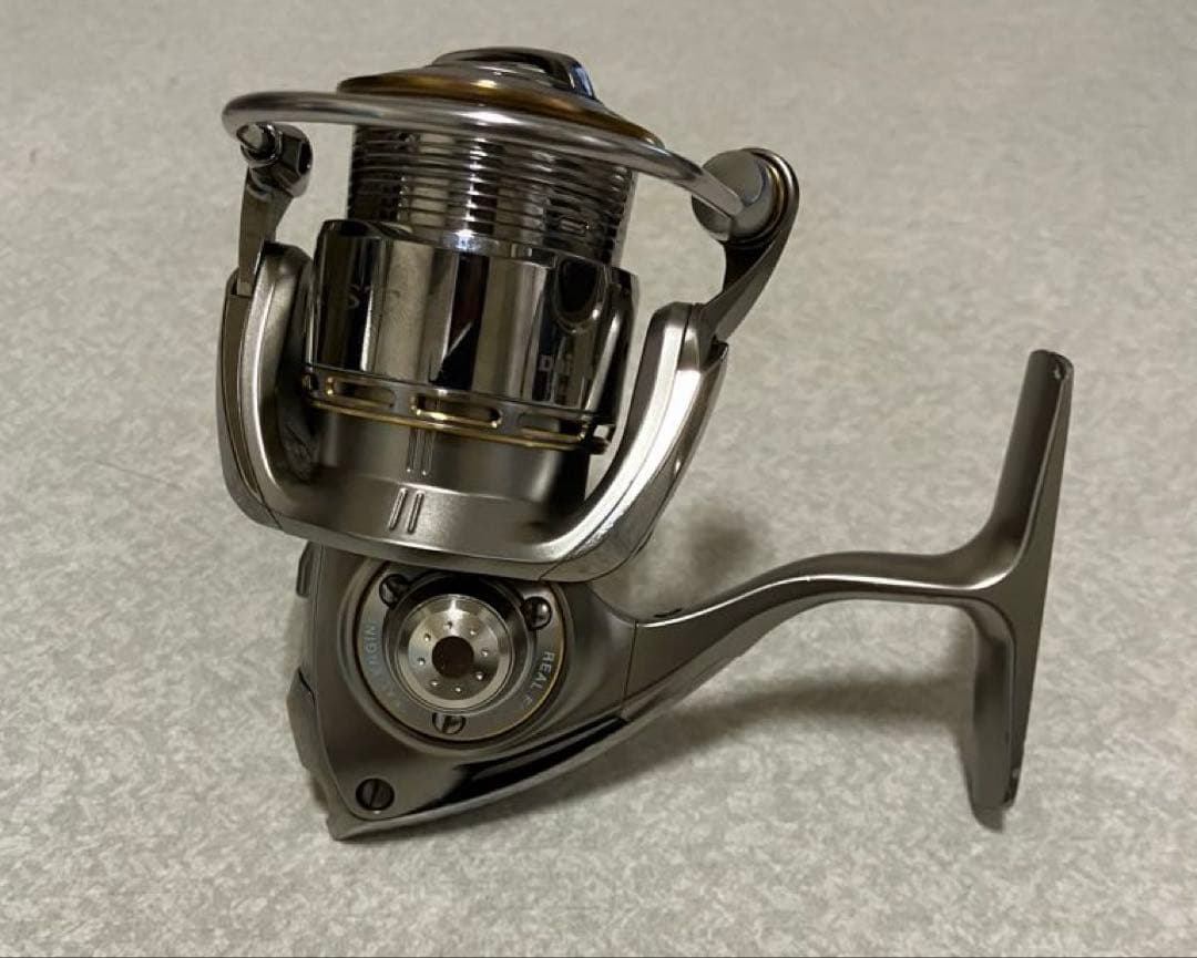 05イグジスト2004 カスタム2台