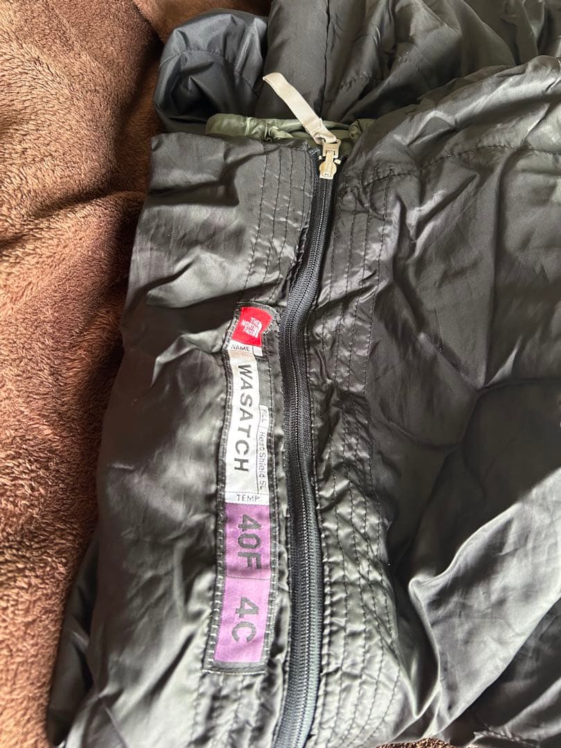 黒のナイロンシュラフ収納袋