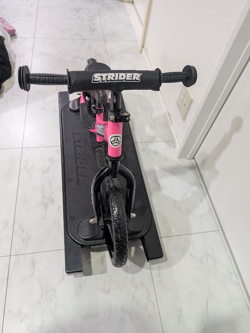 STRIDER ピンク バランスバイク【ロッキングベース付き】