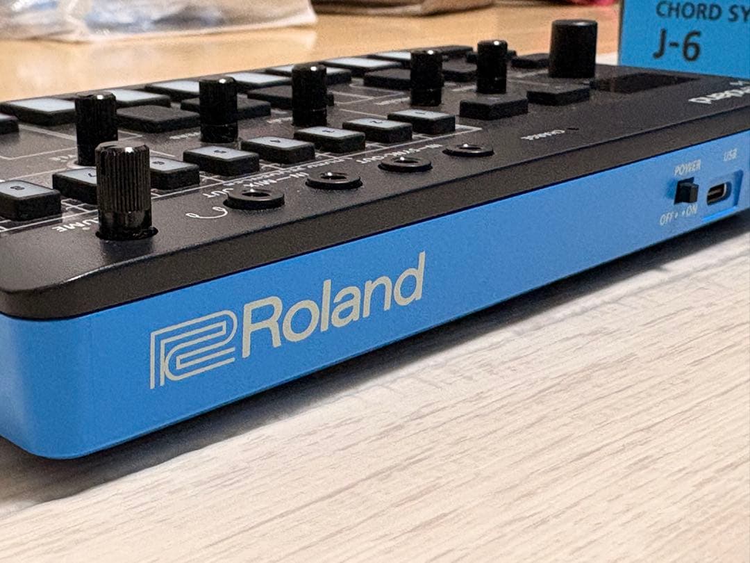 鍵盤楽器 Roland J-6