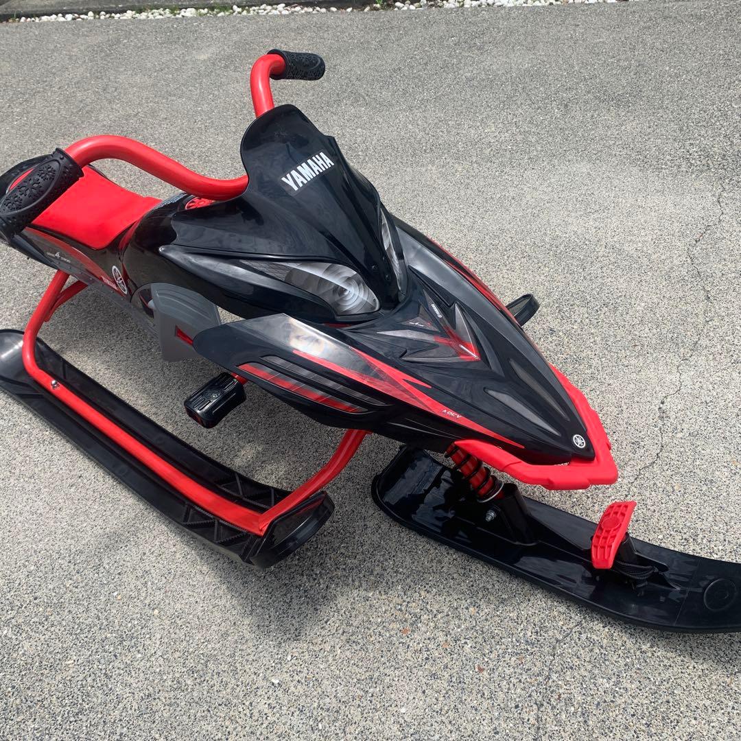 ヤマハ　スノーモービル型　ソリ　子供用