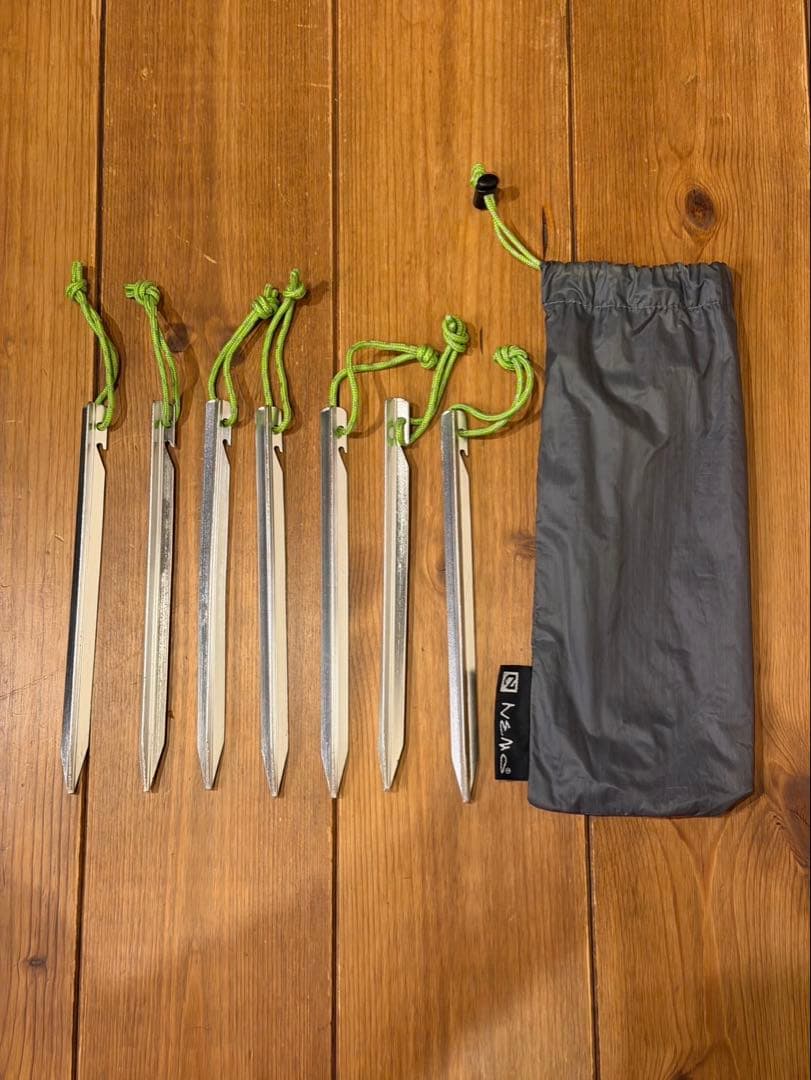 NEMO アトム 2P スペック 就寝人数 2人　フットプリント付き