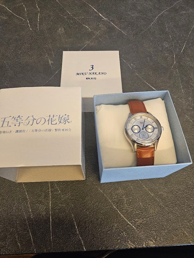 五等分の花嫁　中野三玖 モデル 腕時計　ウォッチ