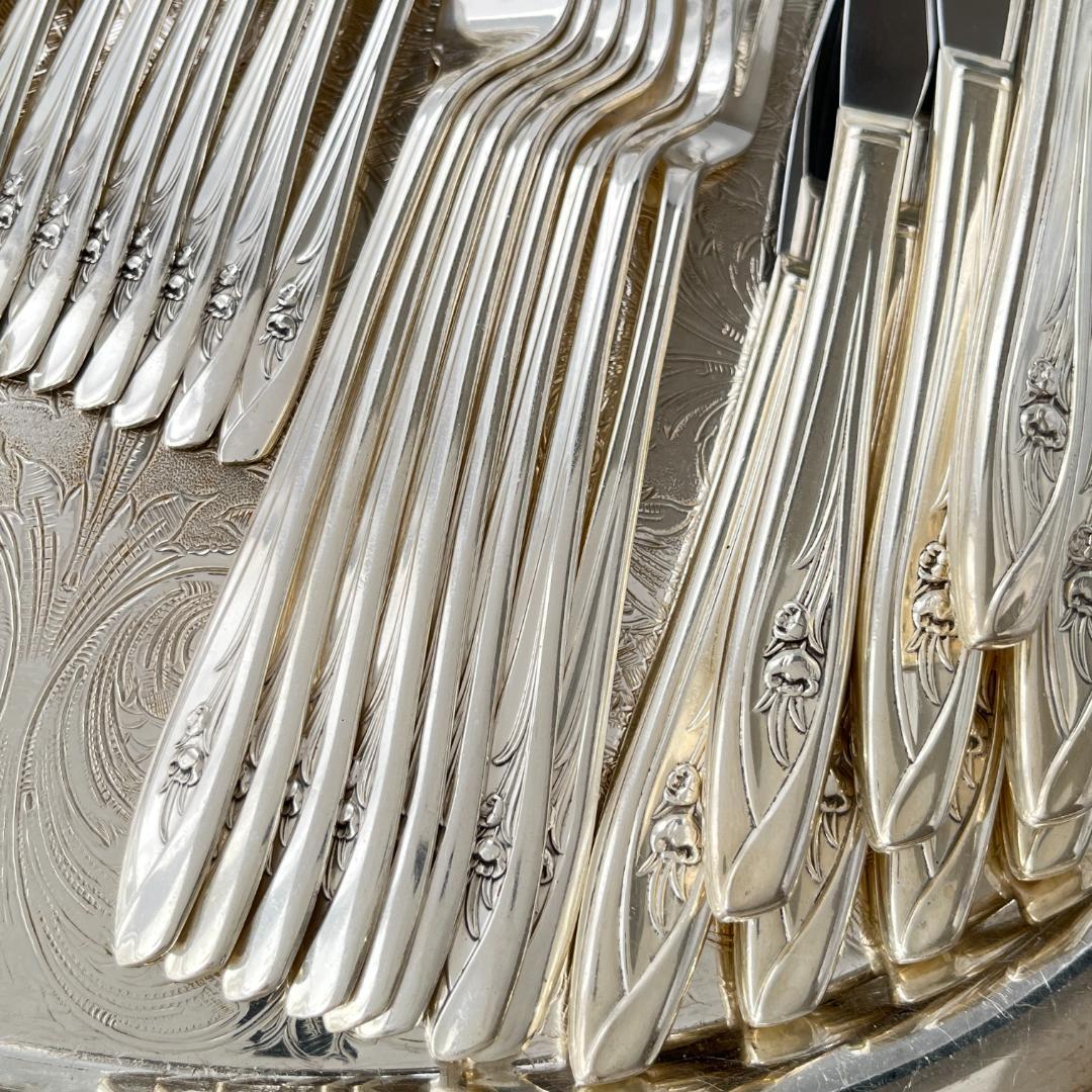 SILVER TULIP ディナーセット 8名用サーバー付き48本組