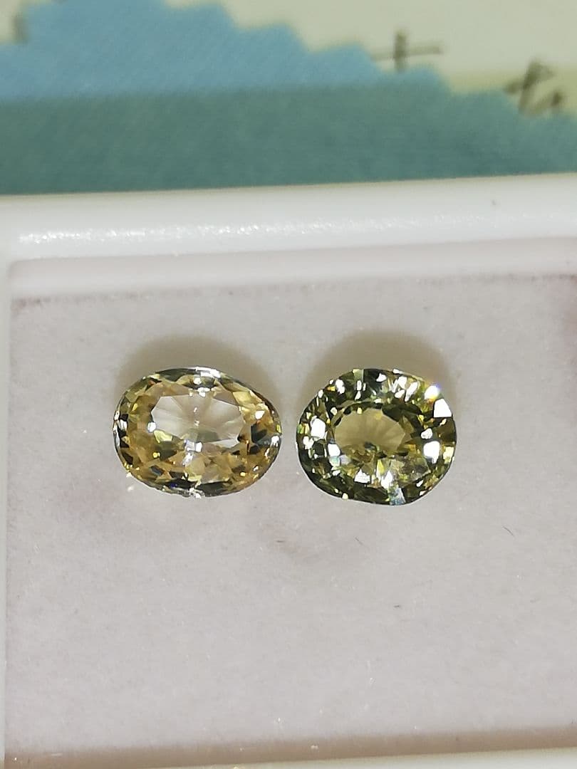 天然！4色 キラキラジルコン ルース　 希少カラー