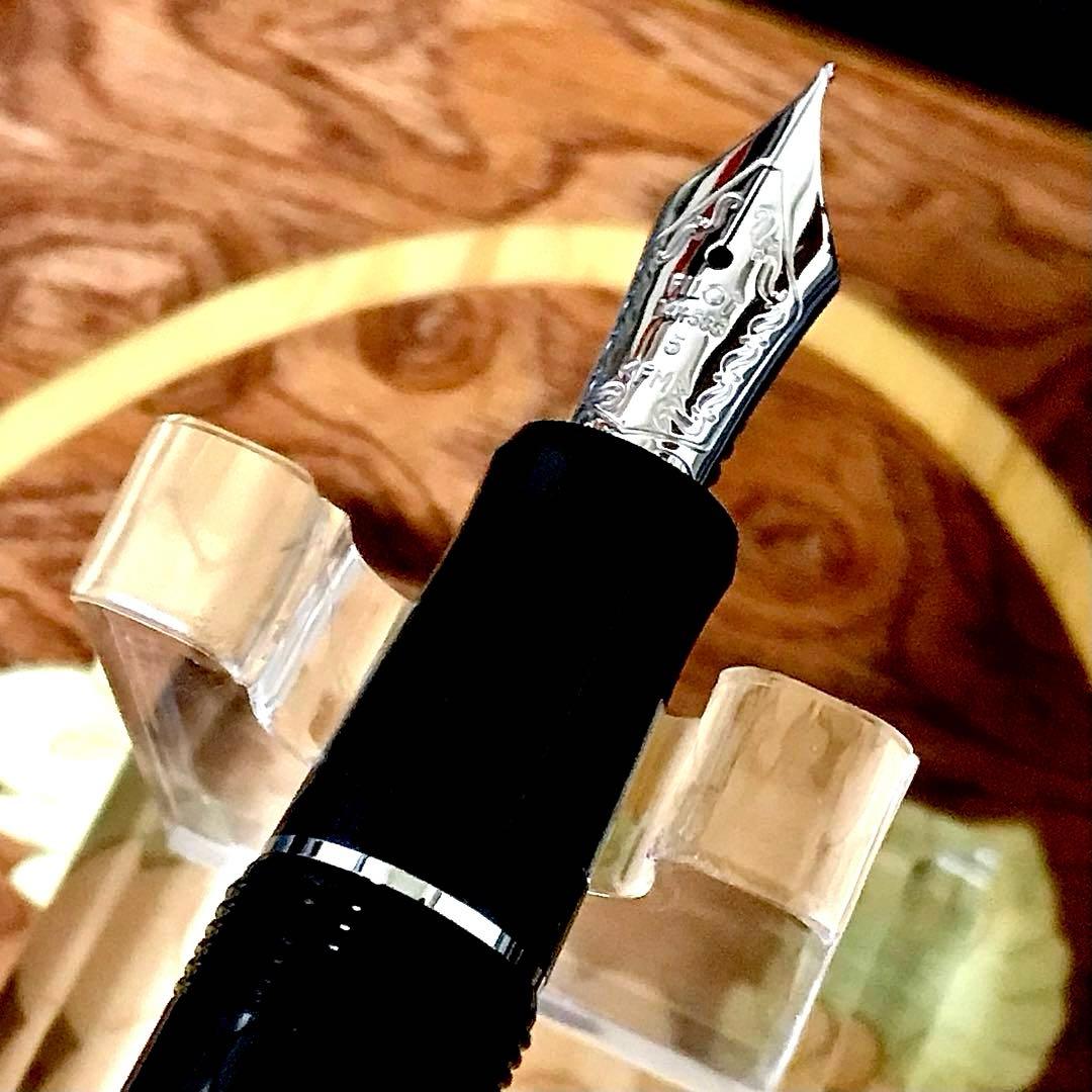 ☆ほぼ新品未使用☆美しいパイロットカスタムヘリテイジ91(ＦＭ)ブラック