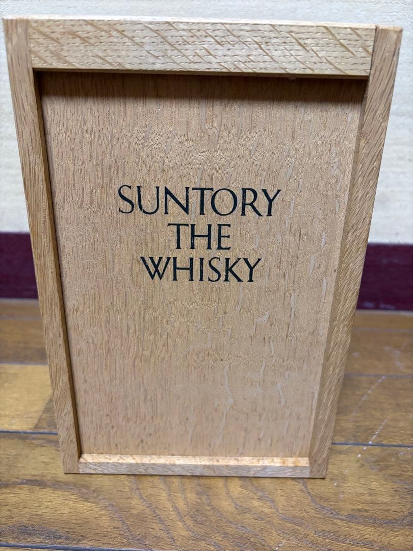 お値下げ‼︎サントリー THE WHISKY 木箱入り