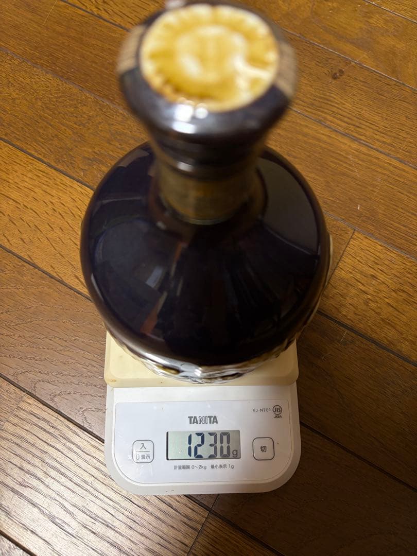 お値下げ‼︎サントリー THE WHISKY 木箱入り