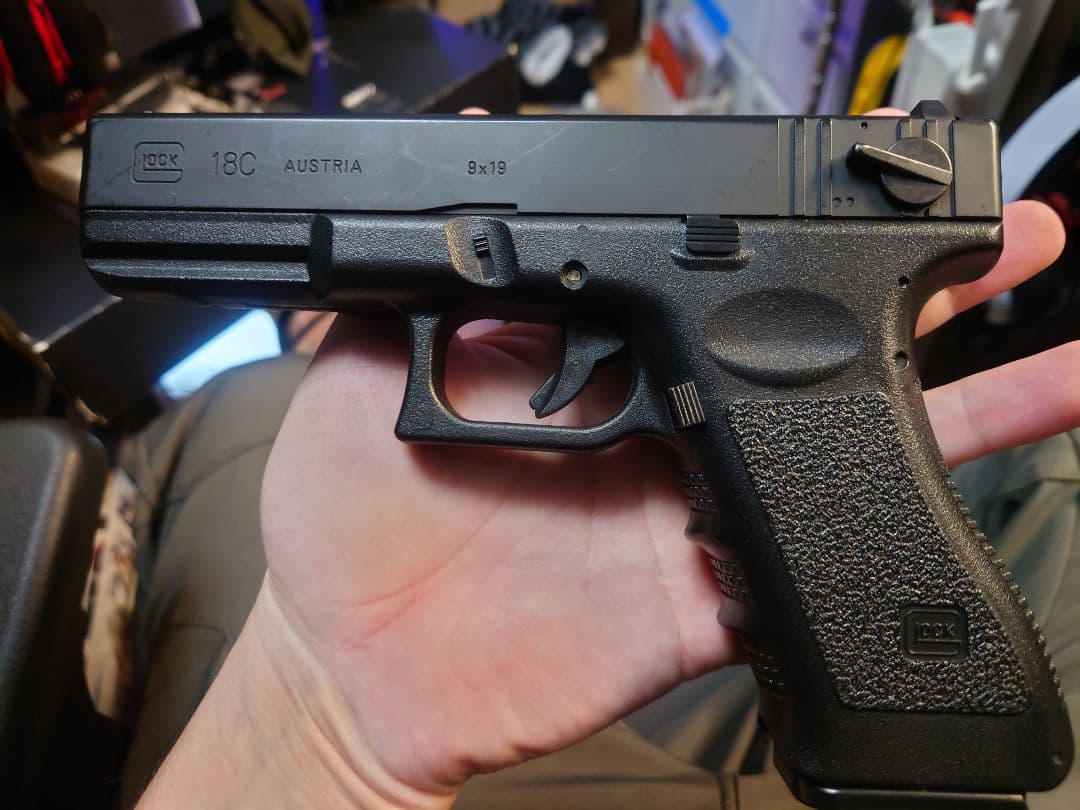 【うめだ】MP7A1 電動ガン＆グロック18C（電動）