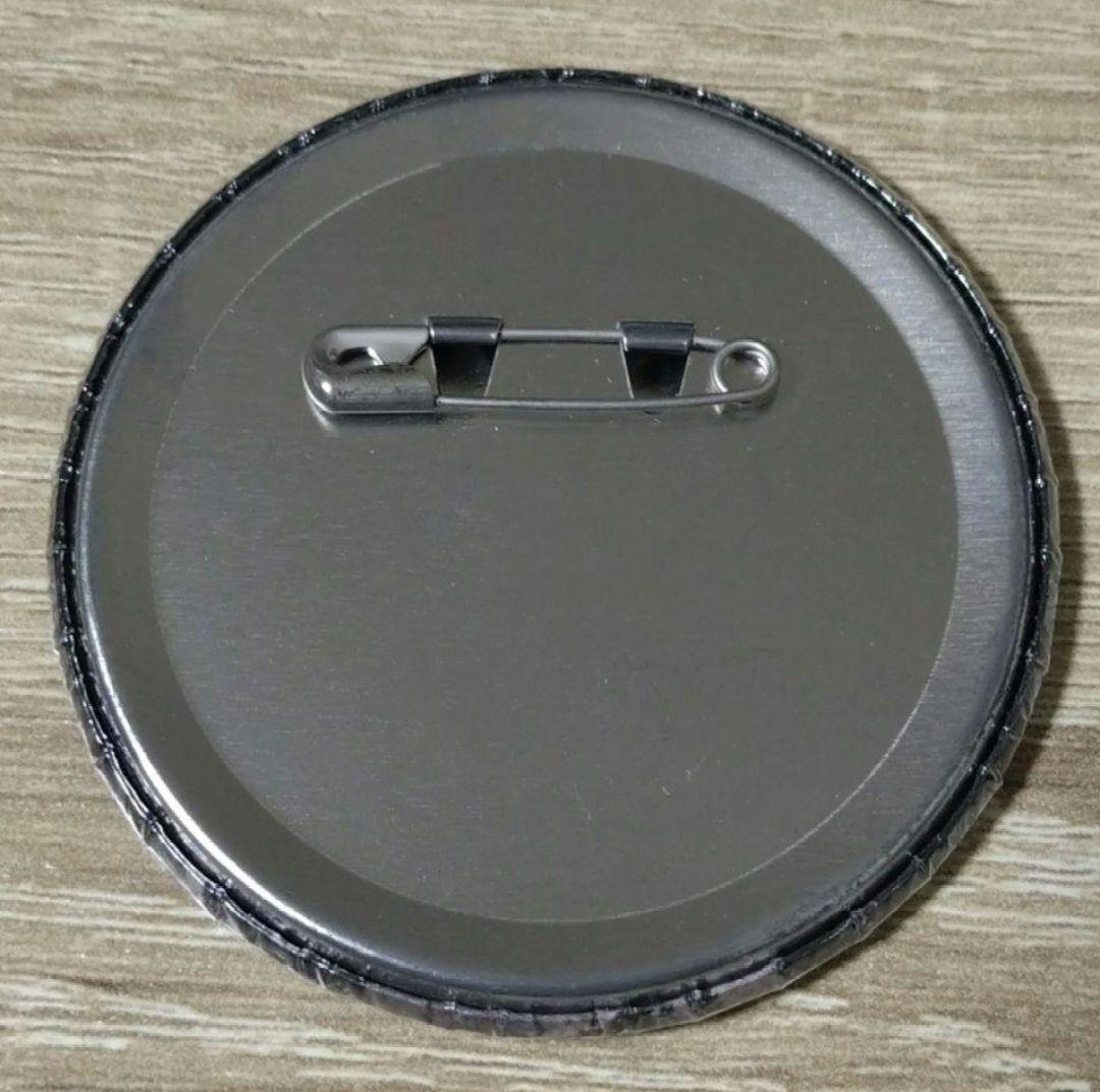 ペルソナ4　グラフアート　缶バッジ　足立透