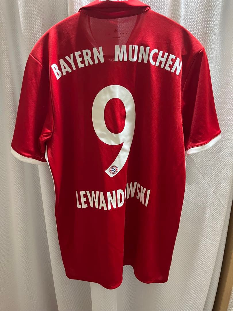 レヴァンドフスキ ユニフォーム バイエルンLewandowski