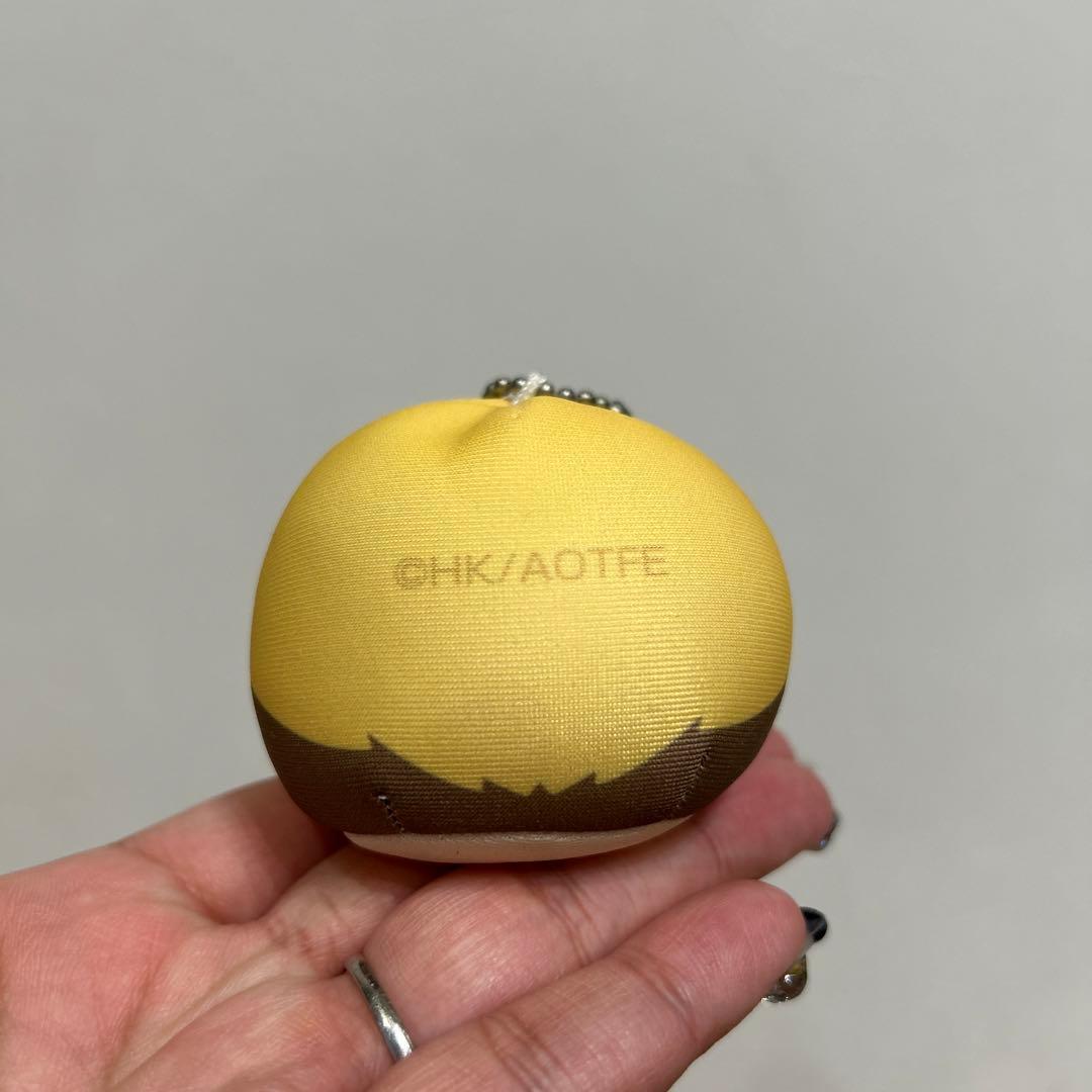 進撃の巨人　おまんじゅう　にぎにぎマスコット　エルヴィン