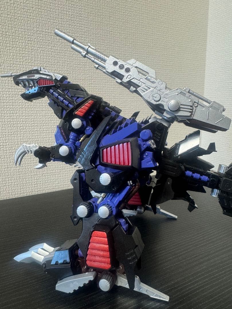 ジェノザウラー　ゾイドHMM 完成品　塗装済