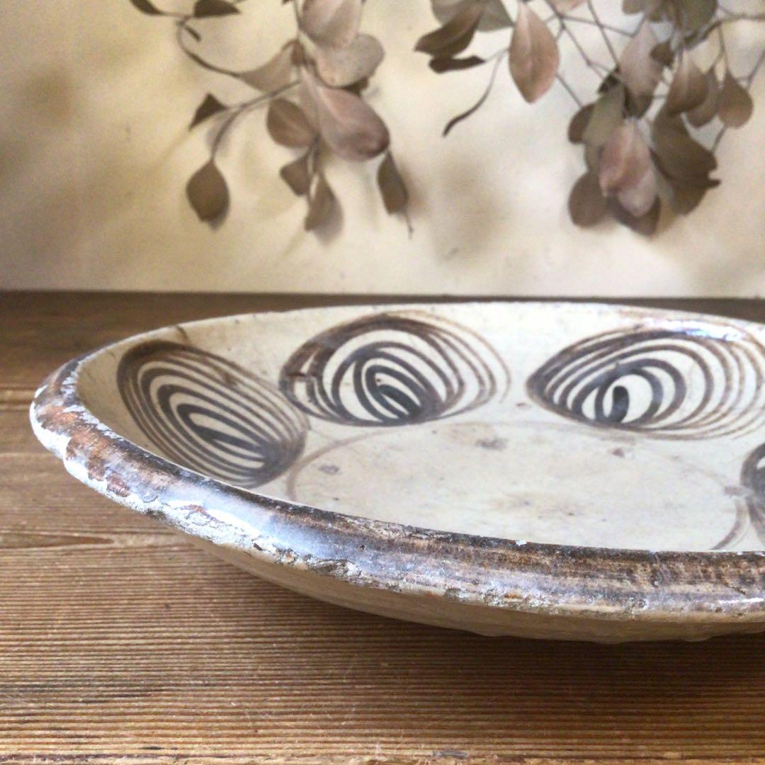 No4146 瀬戸焼き　鉄釉　馬の目皿　直径27.5cm 古瀬戸　石皿　送料無料