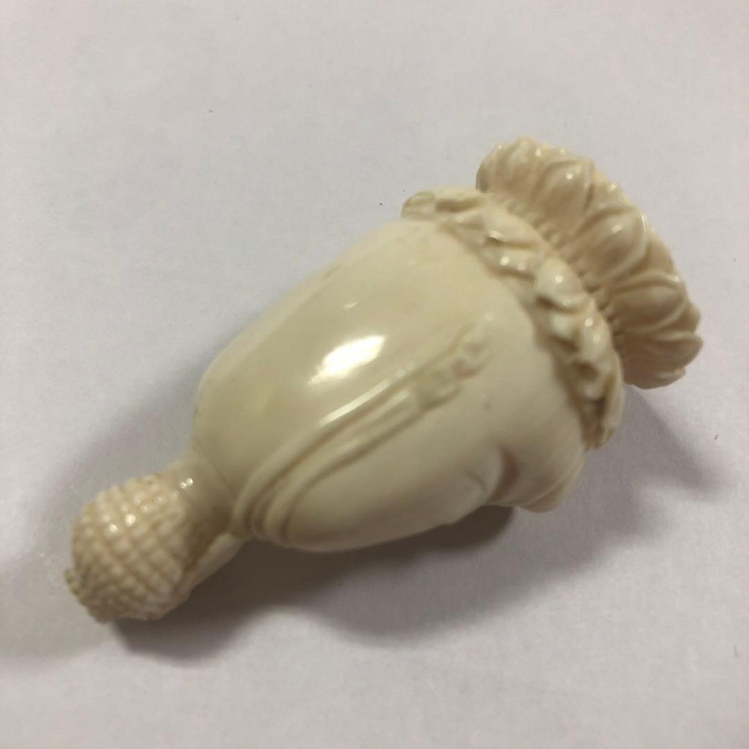 天然素材　観音様彫刻　仏像　置物　根付