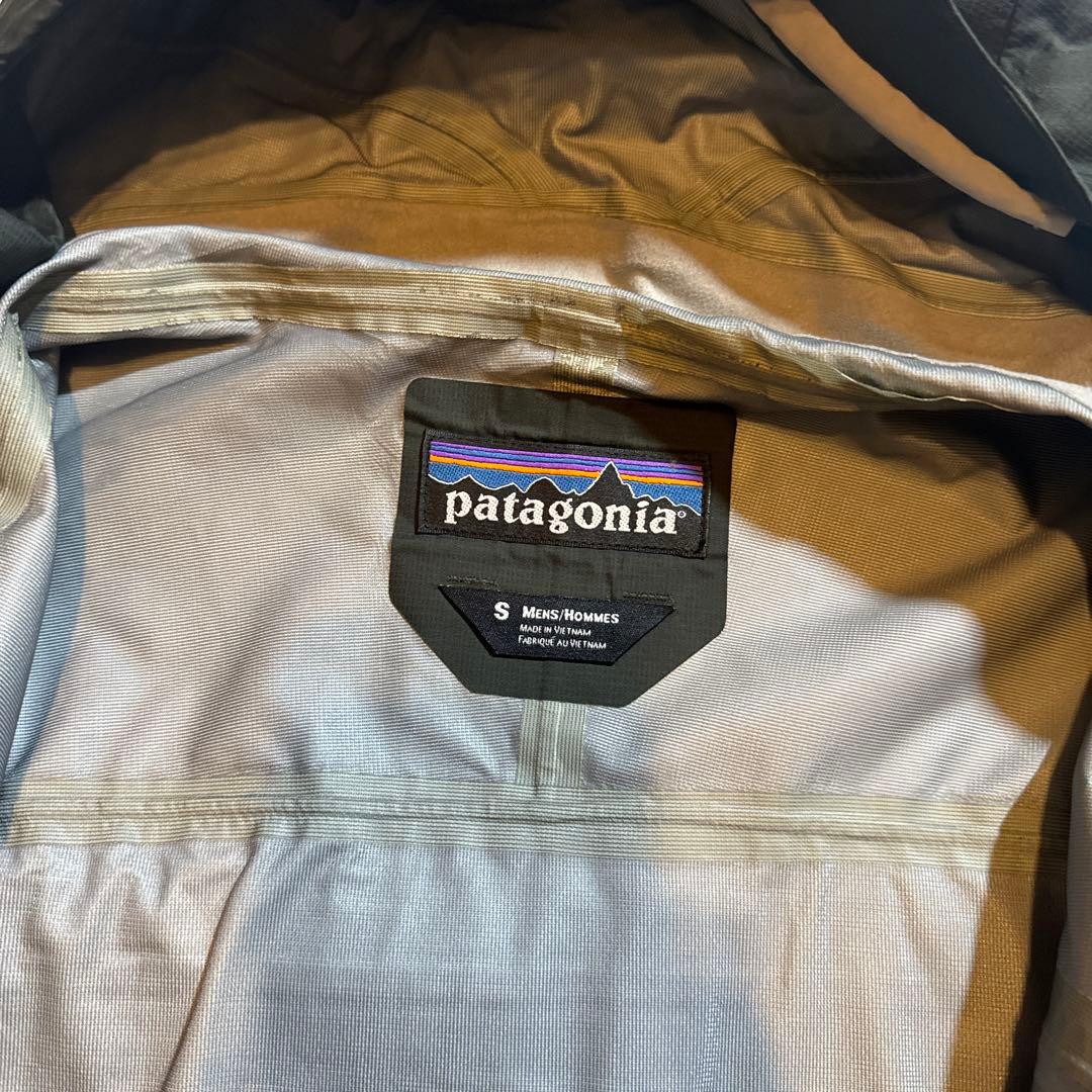 ウェア patagonia sst jacket