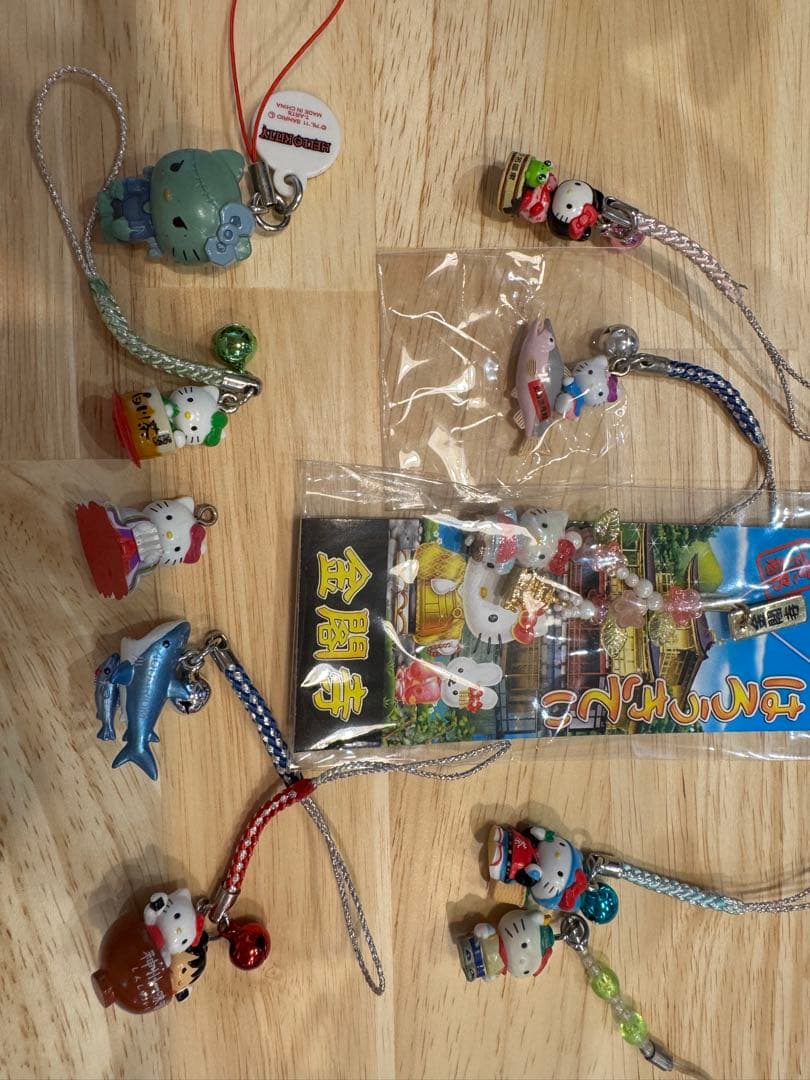 新春セール☆ハローキティストラップ