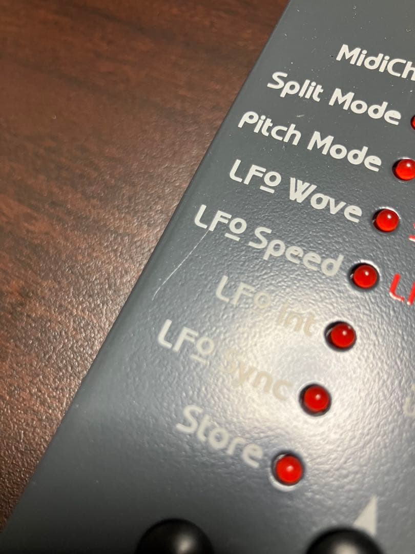 鍵盤楽器 jomox MBase 11