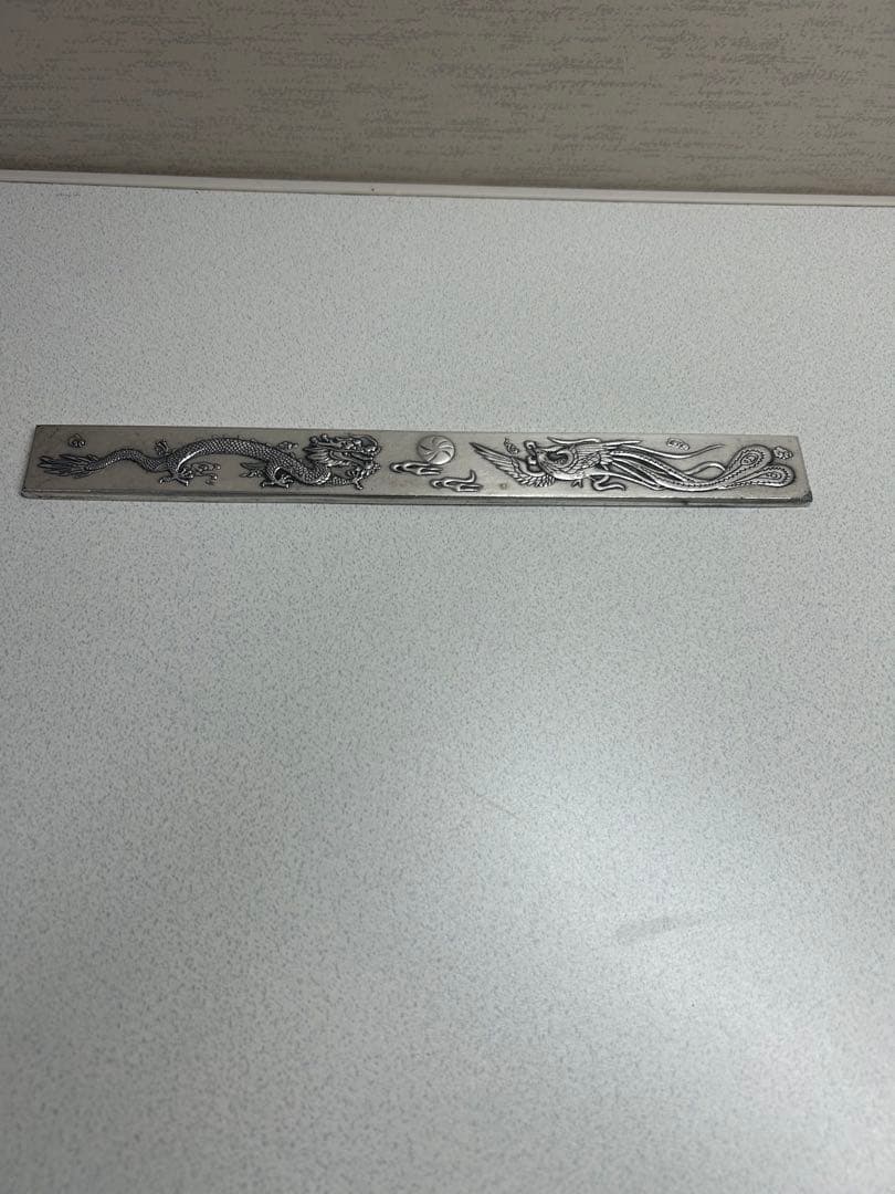 ドラゴン彫刻 金属製プレート 4枚セット