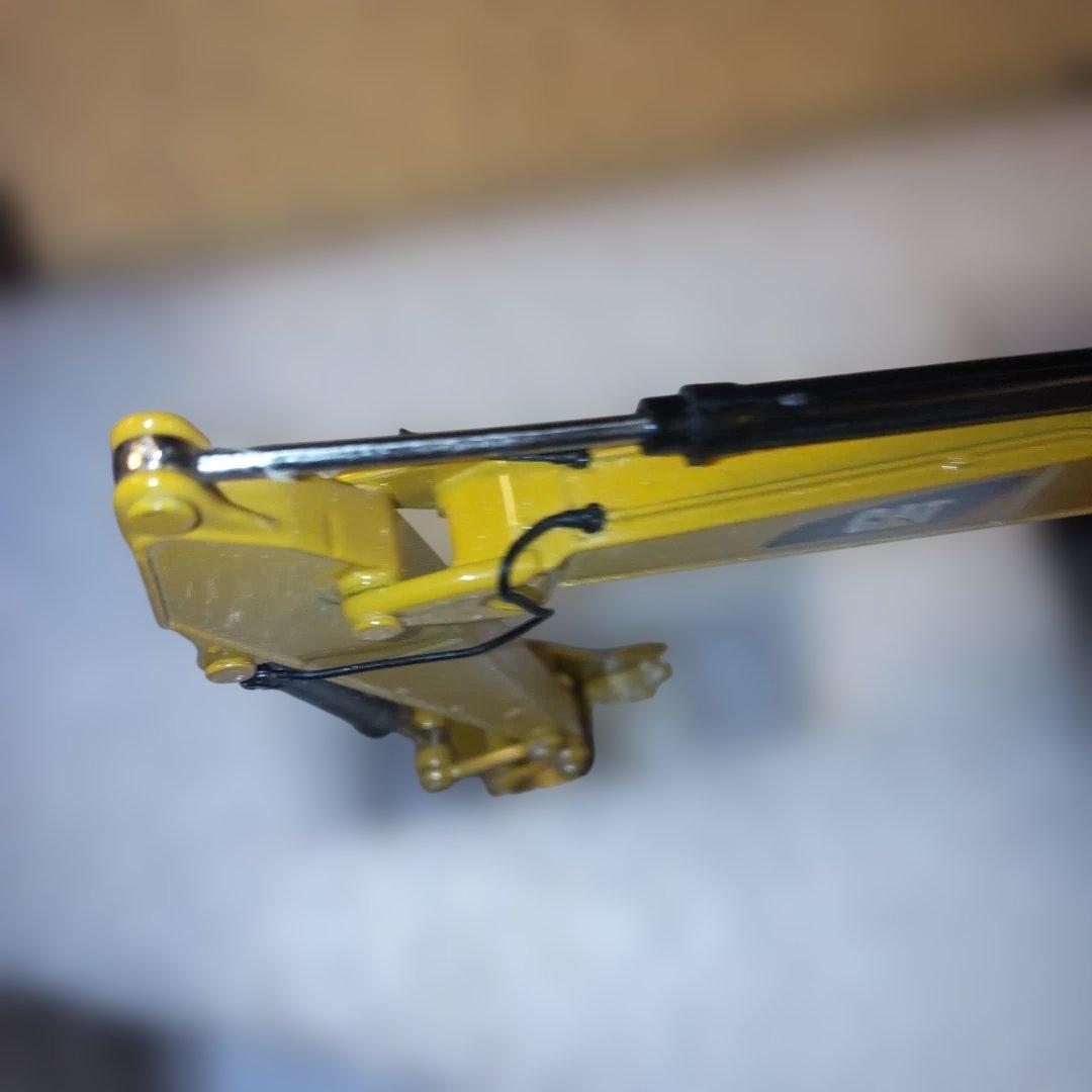 キャタピラー建機CAT 320F WEATHERED 1/50