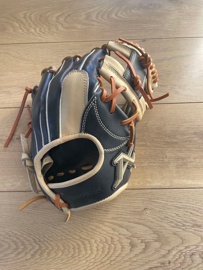 ずん　アトムズATOMS 軟式グローブ