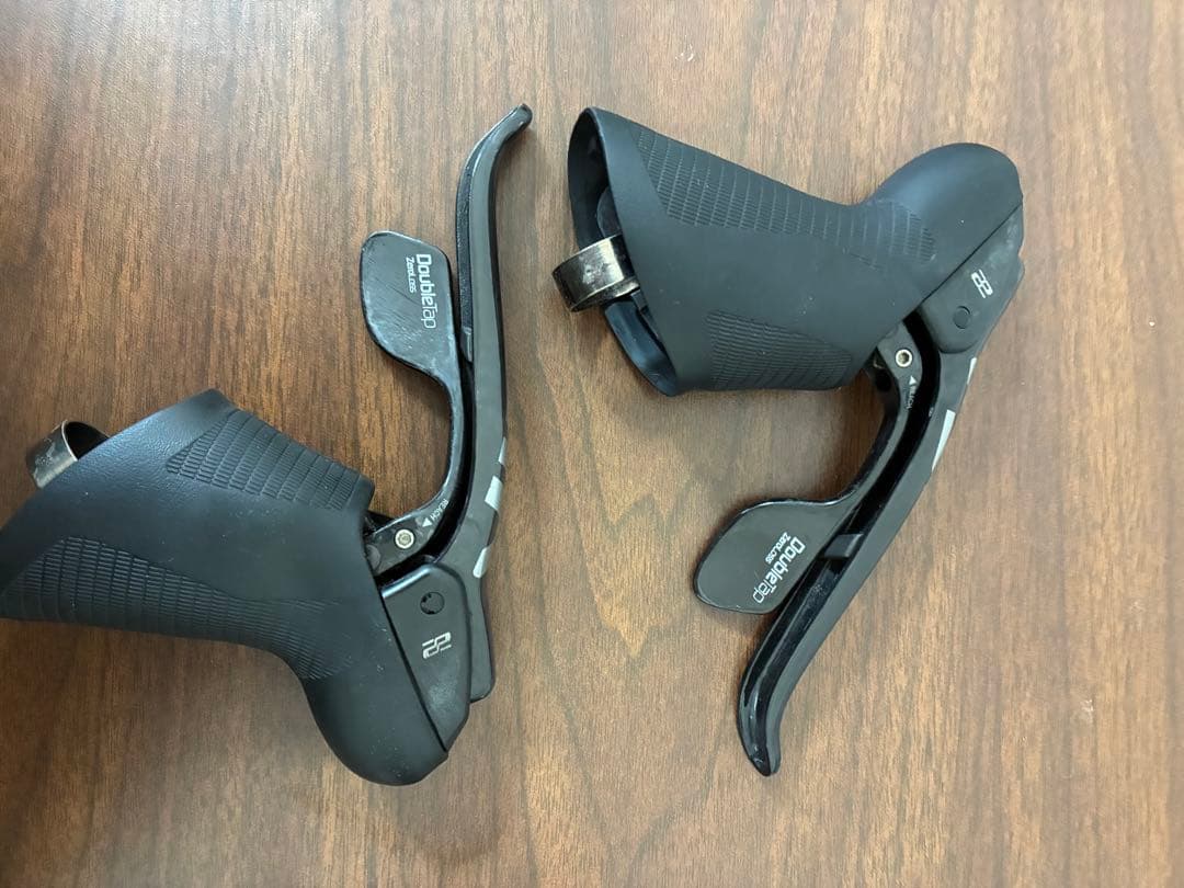 SRAM RED シフター・レバー ブラック/シルバー/レッド