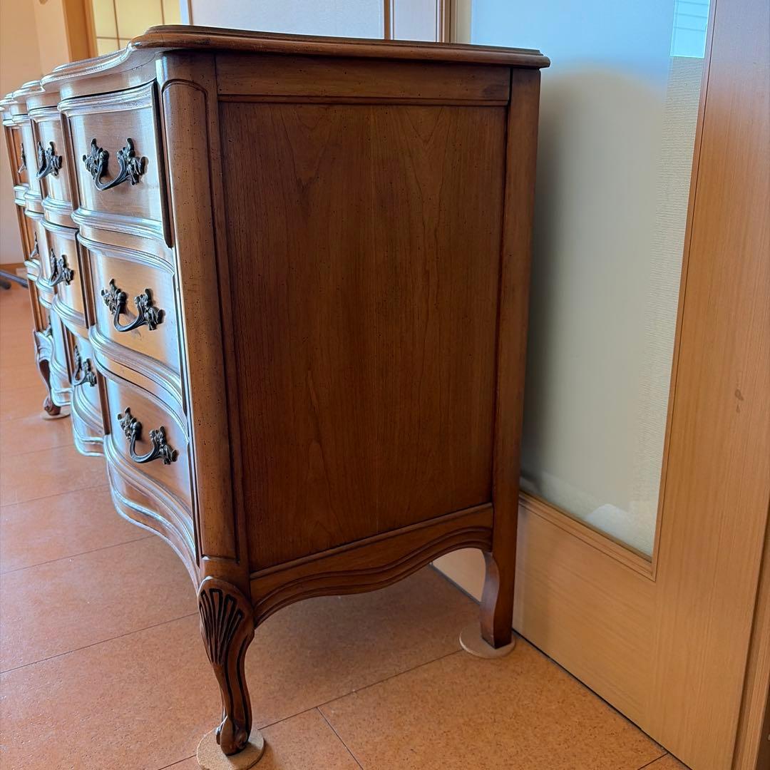 アメリカヴィンテージ　ディキシー(Dixie) 猫脚サイドボード