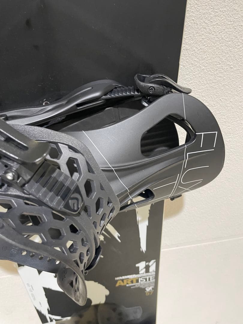 November ARTIST アーティスト　157