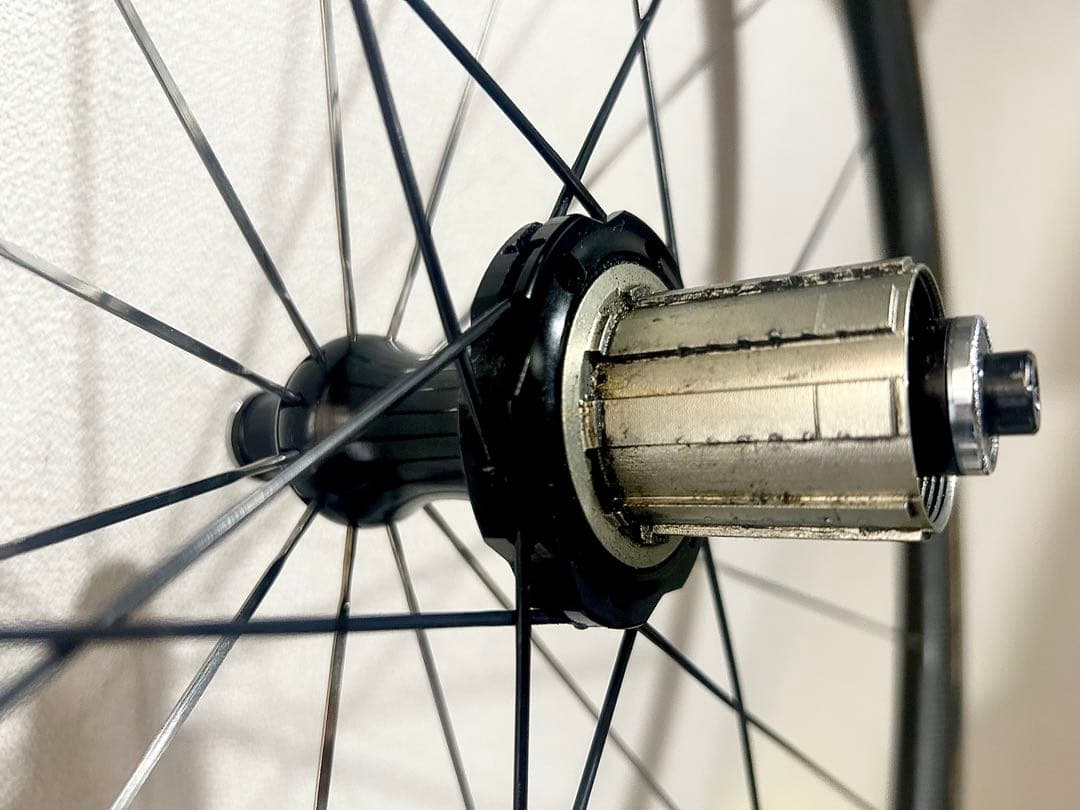 【カーボン製 完組ホイール】 軽量950g！クラック有チューブラータイヤ付