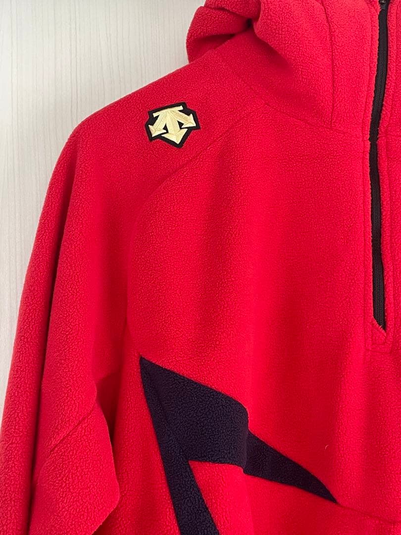 カープ×デサント　フリースパーカー