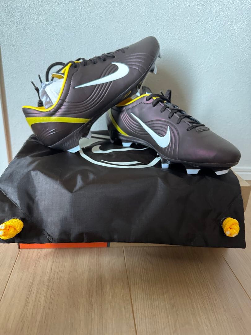 ナイキ マキュリアル ヴェイパー 1 RGN SE