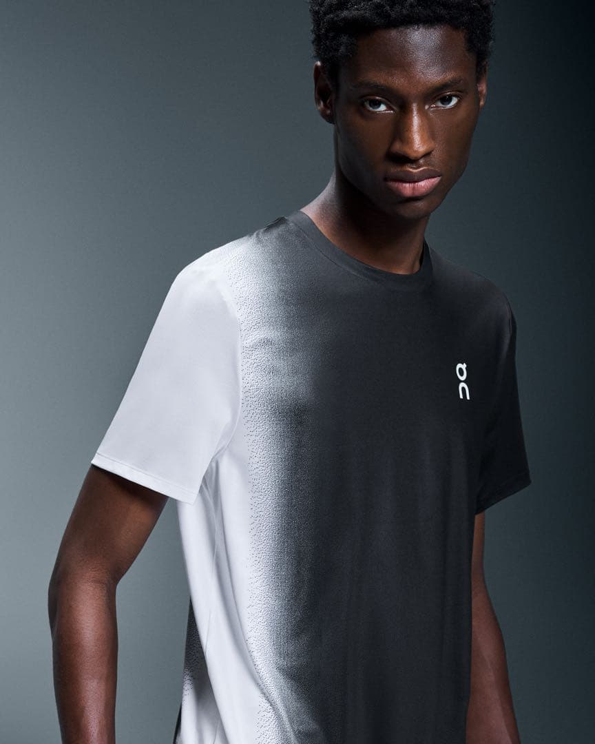 On テニス　Tシャツ　US Mサイズ ブラック×ホワイト　売切