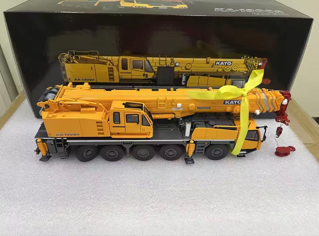 1:50 スケール日本 KATO KA1300 トラッククレーン モデル