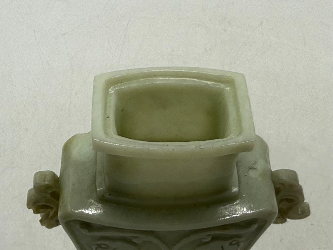 玉？　蝶彫扁瓶　306g 送料込み260117