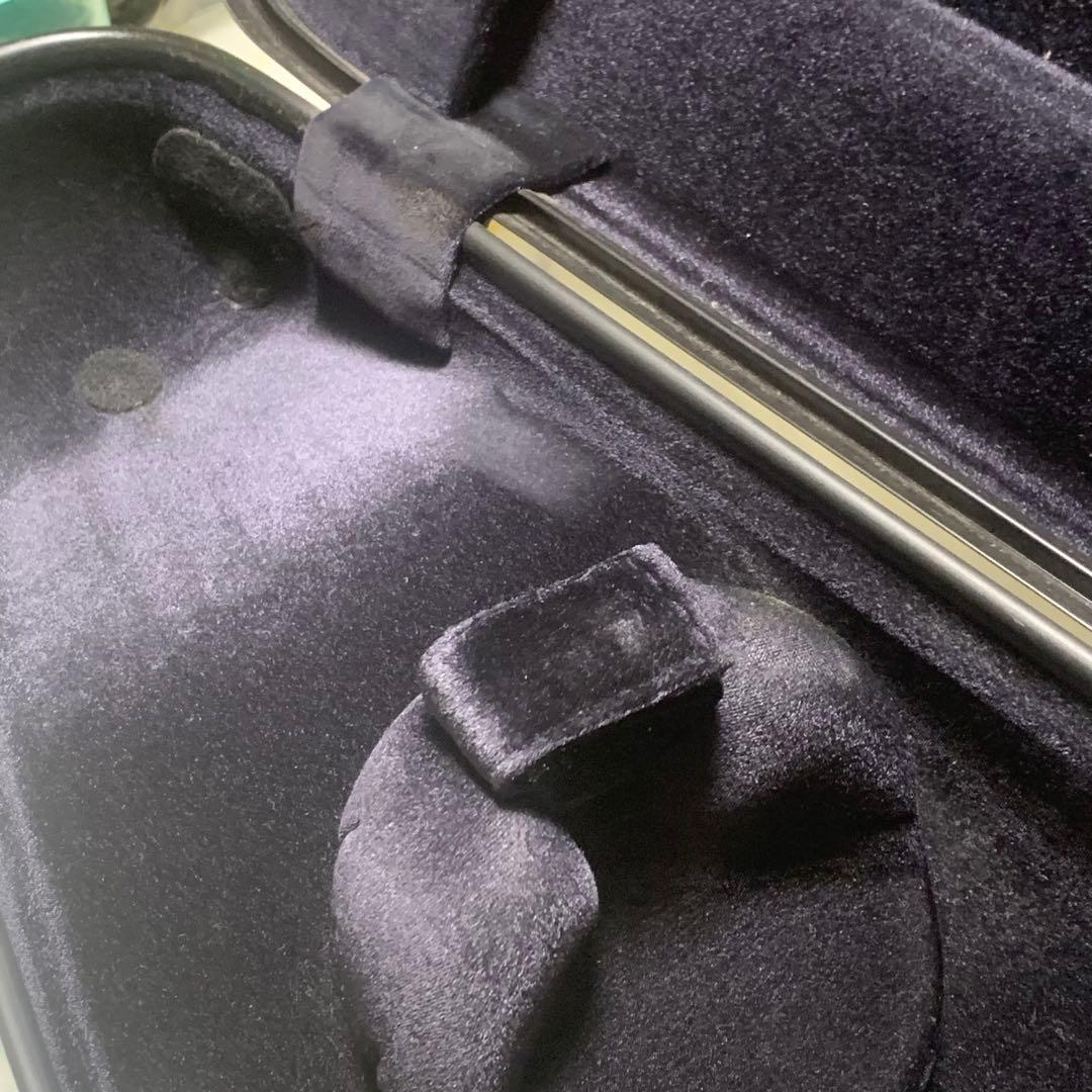 激安■bam ホワイト系 バイオリンケース半月型4/4　ロック機能付き■傷あり