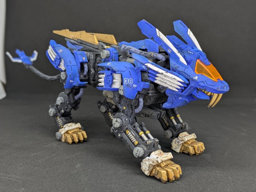 ゾイド　リアライズモデル RMZ-001　ブレードライガー　塗装済み完成品