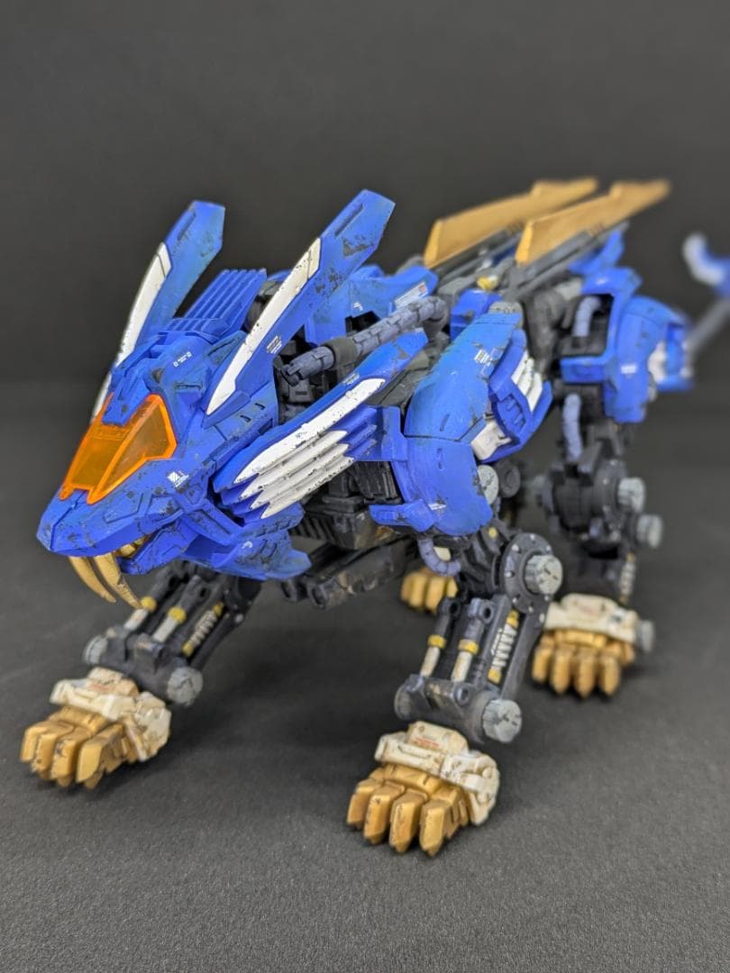 ゾイド　リアライズモデル RMZ-001　ブレードライガー　塗装済み完成品