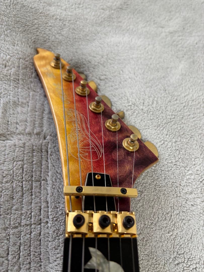 PARM BAY分厚いフレイムメイプルのギター