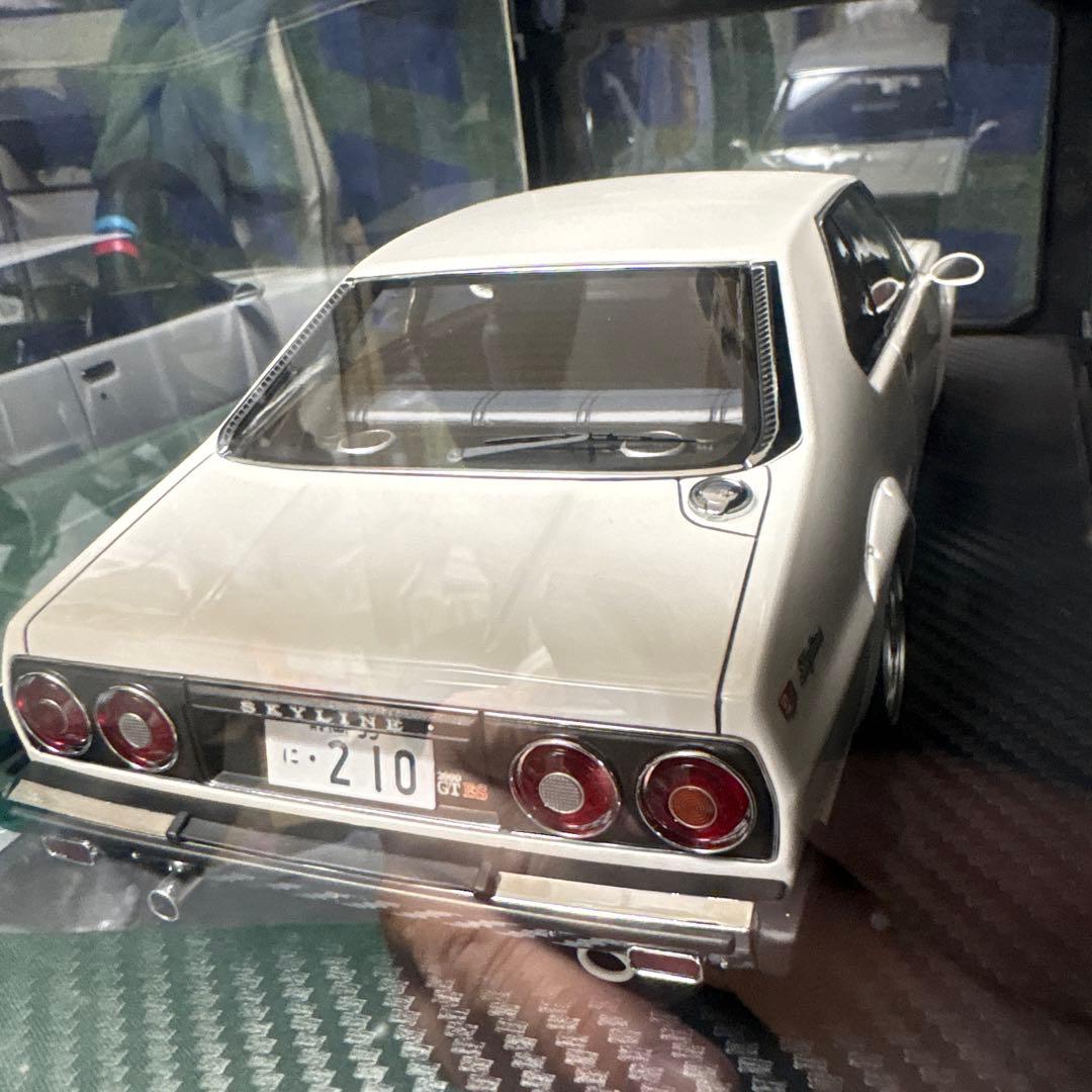1/18 Nissan Skyline 2000 RSターボエンジン付き
