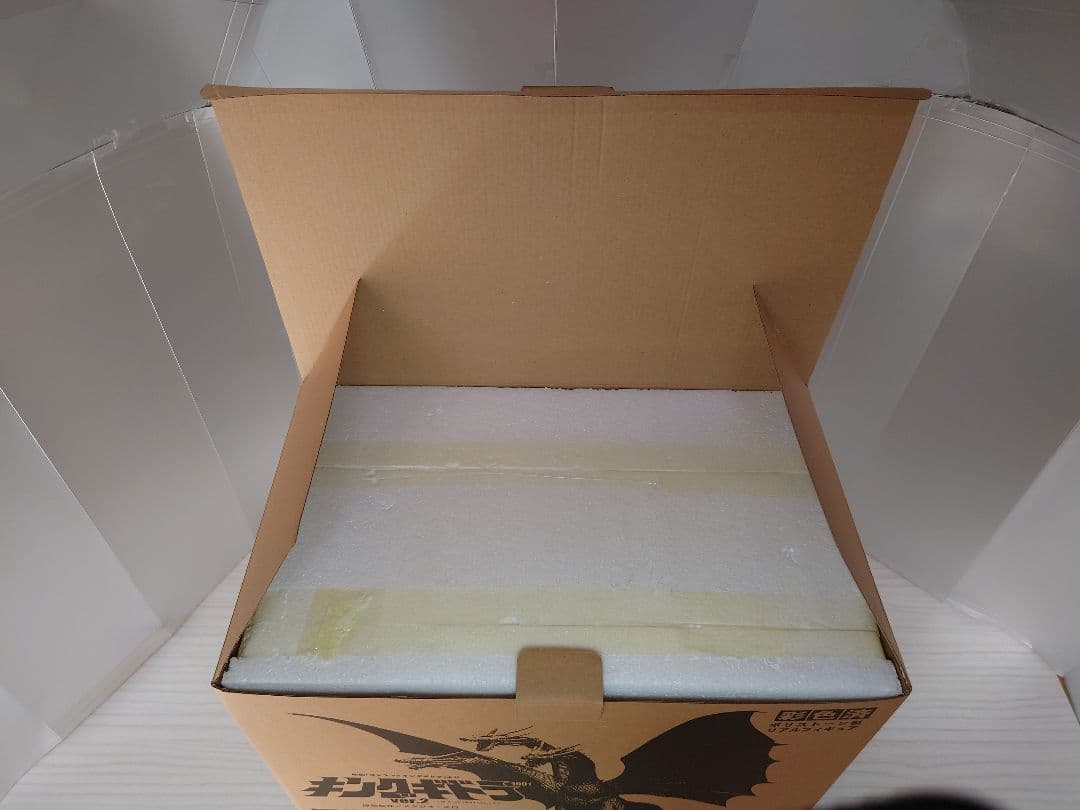 地球防衛軍秘密基地本部 第28弾　キングギドラ ver２ 飛行形態　未開封・新品