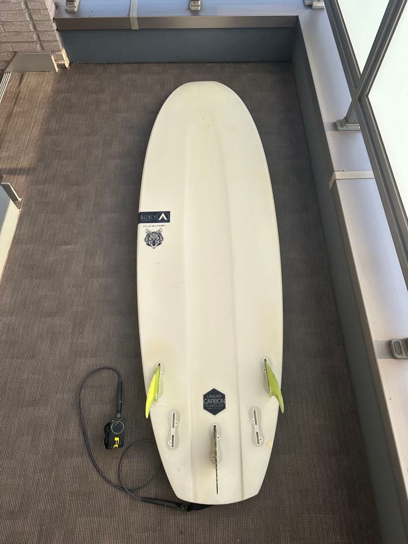 AGENCY サーフボード　リーシュ、フィン、ボードカバー、デッキパッド付き