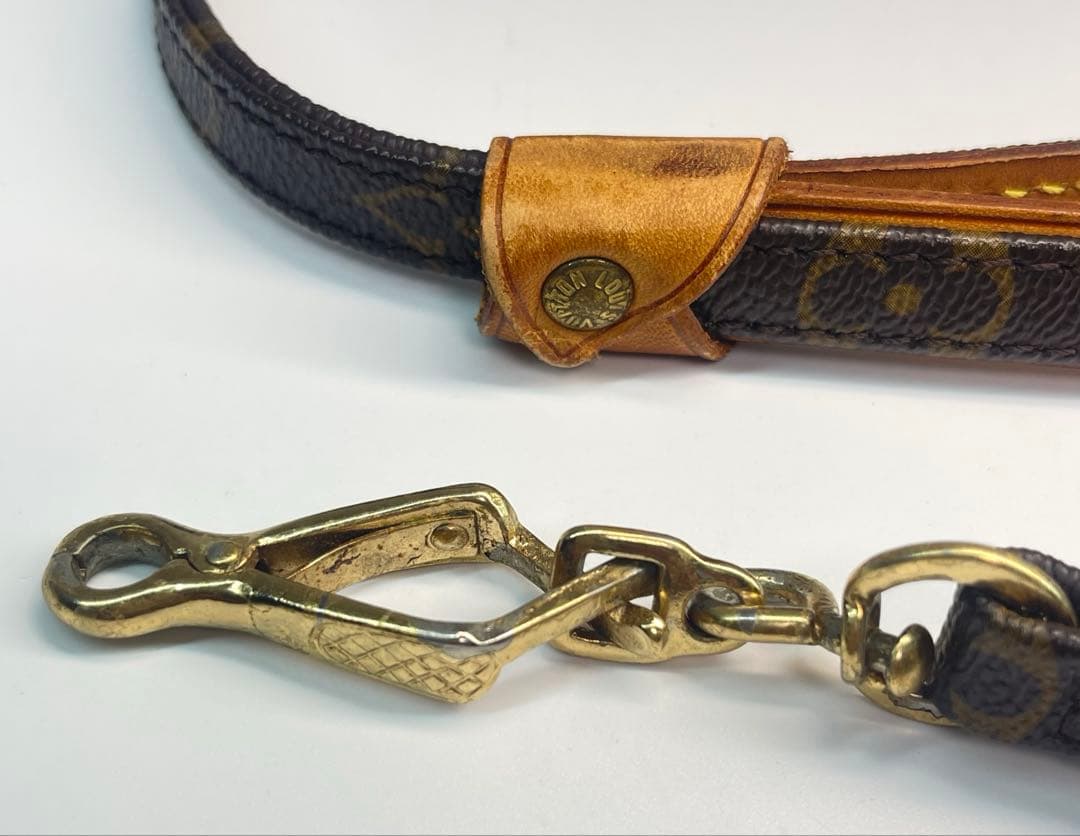 LOUIS VUITTON(ルイ・ヴィトン)ドックリード