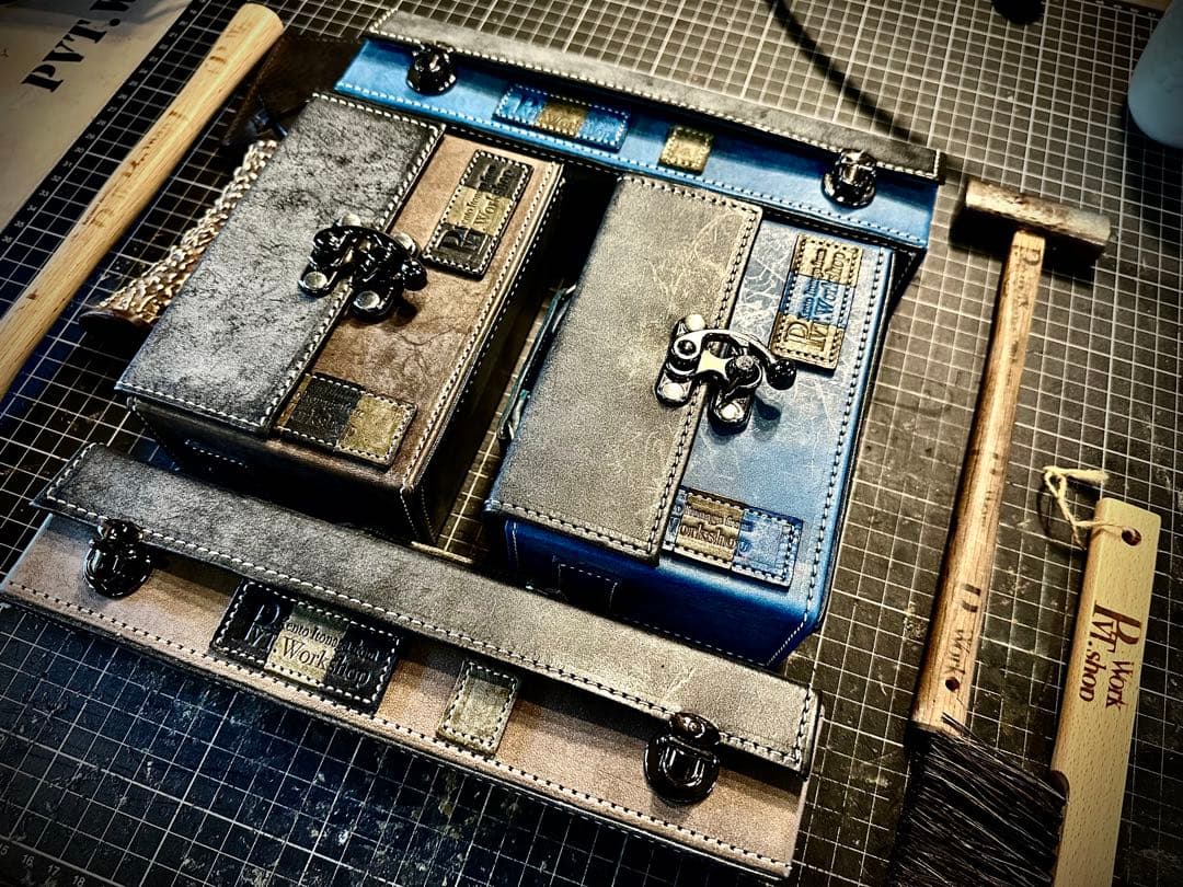 月末SALE！Pvt.Workshop 極CL 本革　デッキケース　ハーフ